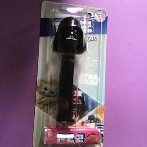Pez Disney 100 Collectible Star Wars / Darth Vader
